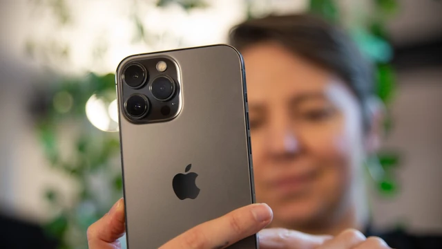 iPhone 17 sẽ có camera selfie nâng cấp cực xịn, nhưng Gen Z liệu có thích?